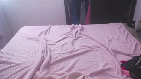 Candy online show from December 5, 7:22 pm