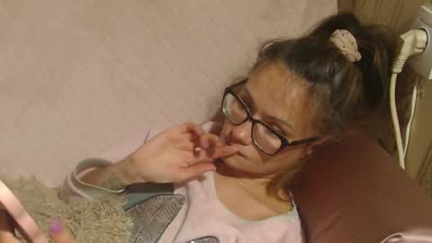 say meow and send tips  online show from October 18, 5:39 pm