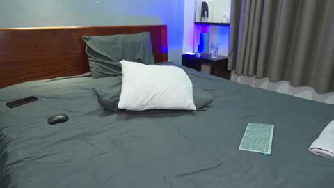 FANSLY  -    online show from November 19, 2:11 am