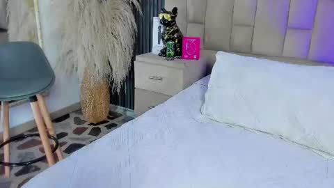 Candy online show from July 21, 10:39 am