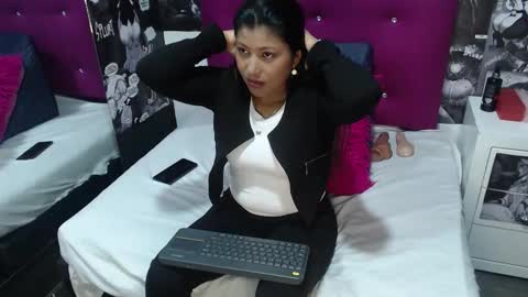 Canela online show from October 20, 7:08 pm