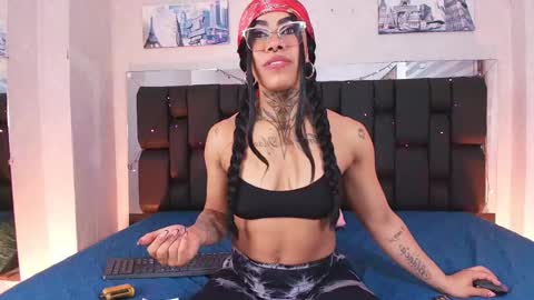 Aura  online show from February 22, 11:57 am