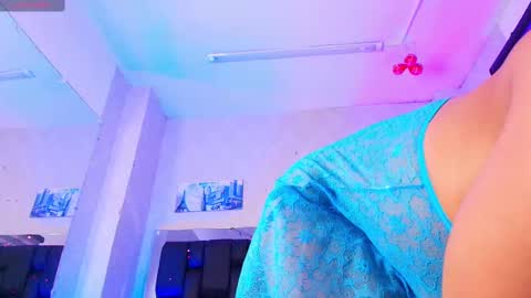 Aura  online show from February 25, 2:58 pm