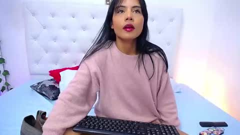 canela_swt online show from December 4, 1:33 pm