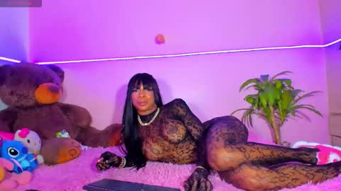 Onika   instagram   canndy888  online show from October 11, 4:17 am