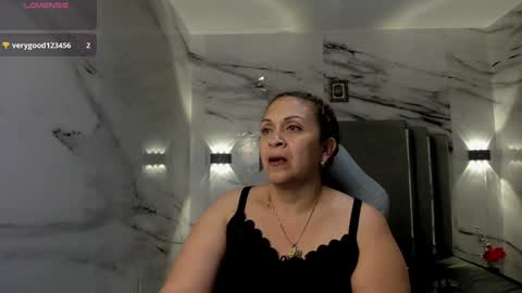 Canndy Evanns online show from December 10, 8:30 am