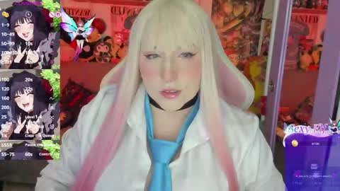 Canndyy Daniela online show from April 18, 8:27 am