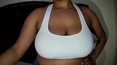 Luna likes cappuccino online show from October 19, 4:00 pm