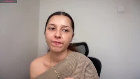 Snapshot of cappuccinokiss chatting on February 17, 2:49 pm Emma online show from February 17, 2:49 pm