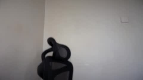 Emma online show from December 4, 8:14 am