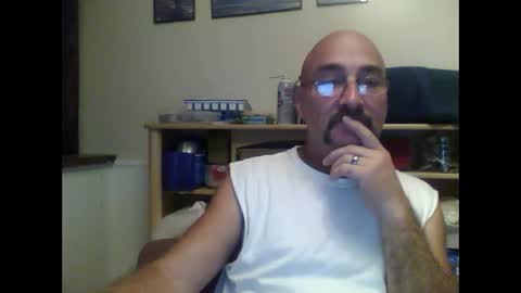 Snapshot of captaineros chatting on October 18, 2:43 pm Captain Eros online show from October 18, 2:43 pm