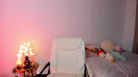              online show from December 19, 1:18 am