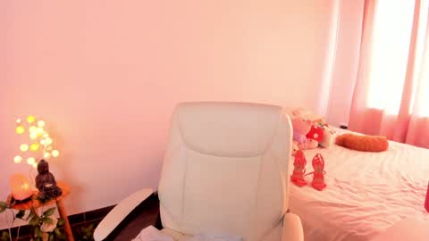              online show from January 10, 10:15 pm