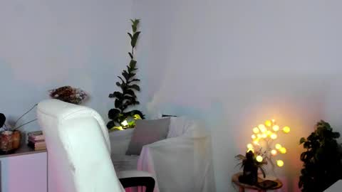              online show from October 23, 10:06 am