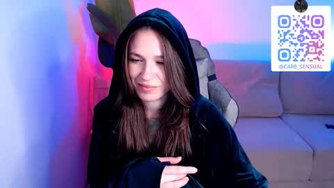 Mary online show from October 3, 6:49 pm