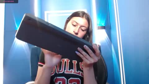 Carito online show from November 22, 3:49 am