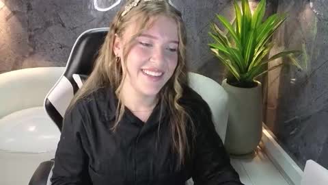 Carla  online show from October 30, 1:44 pm