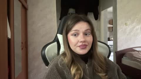 Lesly online show from April 24, 12:51 pm