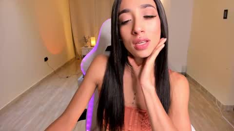 Alejandra online show from December 5, 4:48 am