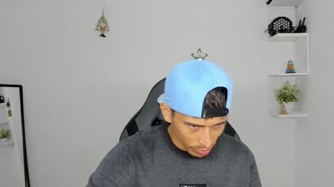 carlossmi01 online show from January 16, 4:05 pm