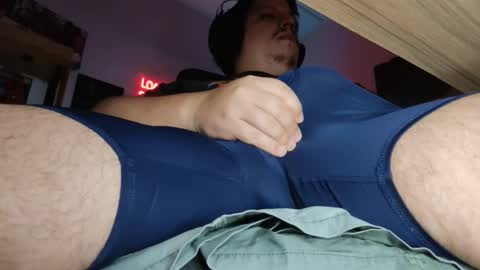 Carlostraboo on of  online show from March 3, 7:15 am