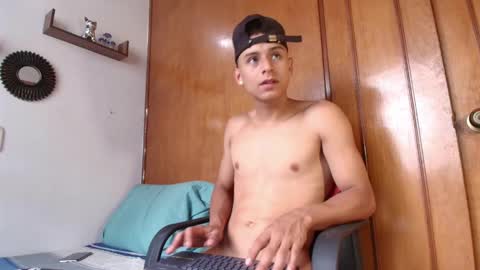 carloz_perez online show from October 31, 5:02 pm