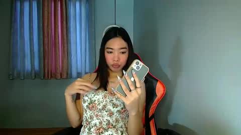 Snapshot of carmelasexmachinex chatting on January 28, 5:11 am carmela online show from January 28, 5:11 am