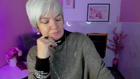 Carmen online show from October 6, 9:21 pm