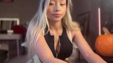 carmenxrose online show from October 31, 12:33 am