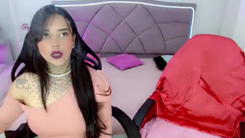 Carolaine01 online show from December 18, 4:24 pm