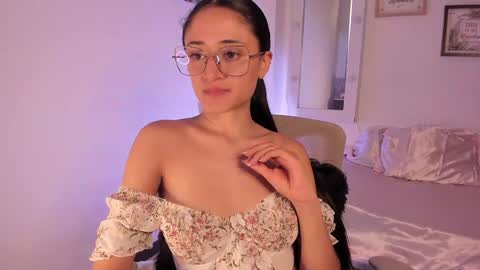 Caroline online show from January 21, 8:21 pm