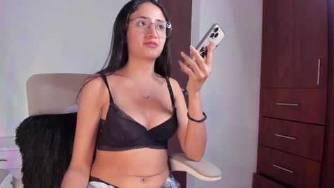 Caroline online show from December 30, 5:23 pm