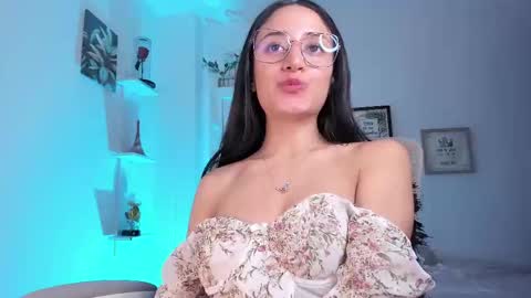 Caroline online show from February 13, 3:18 am
