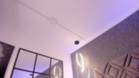 carolinaa_suarez online show from October 20, 12:10 pm