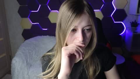 Carolina online show from January 27, 1:05 am