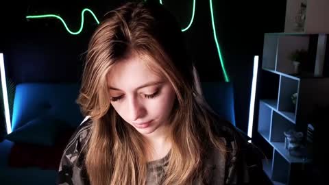 Carolina online show from January 25, 1:32 am