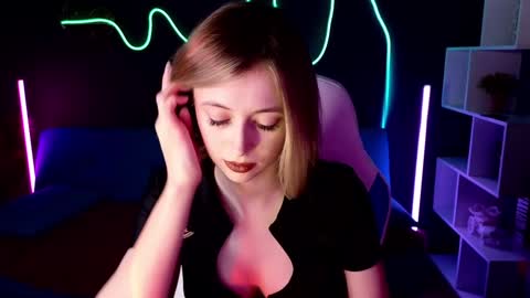 Carolina online show from December 4, 11:02 am