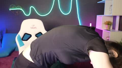 Carolina online show from February 7, 1:04 am