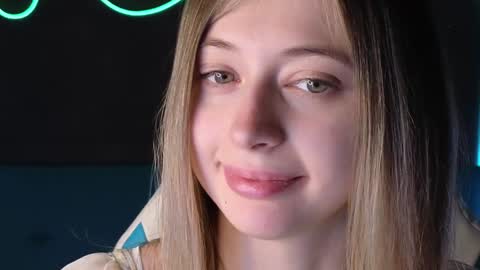 Carolina online show from December 12, 11:39 am