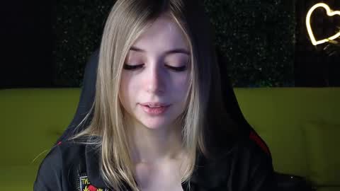 Carolina online show from December 19, 1:07 am