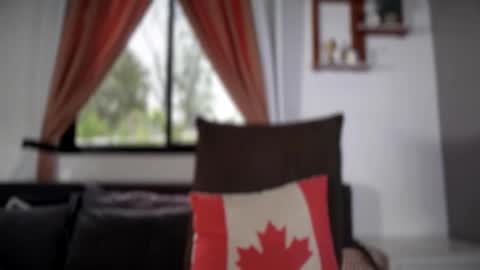 caroline_east online show from May 16, 1:02 am