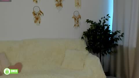 Mary and Carol online show from April 5, 1:19 pm