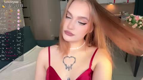 Caro online show from February 1, 8:26 pm