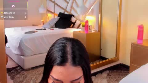 Caroline online show from March 13, 1:14 pm