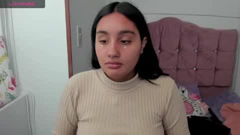 caroline_rodriguez_9 online show from November 13, 7:16 pm