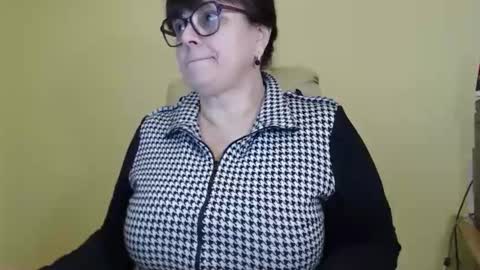 CarolineDream  online show from October 17, 6:39 am