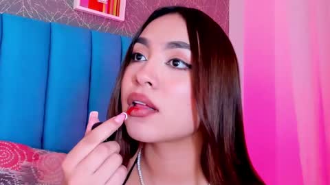 CarolineeGarcia online show from March 7, 1:40 pm