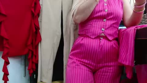 caroo0615 online show from November 12, 1:08 am