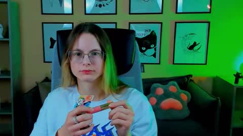 carrie_roses online show from September 19, 6:39 am