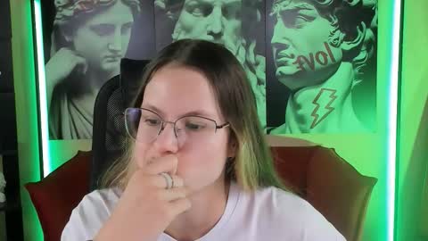 carrie_roses online show from September 24, 5:03 am